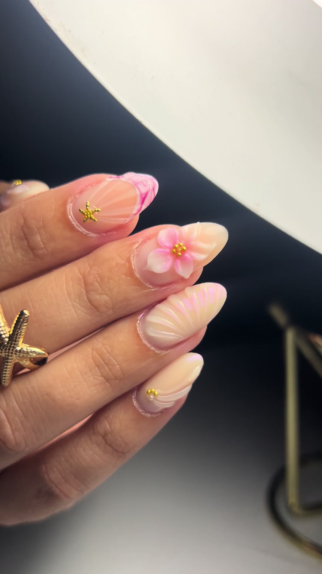 @Nails_Nicolesv