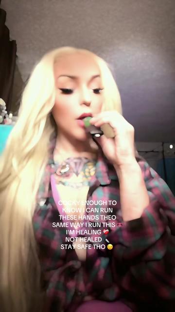 @Hollygohard