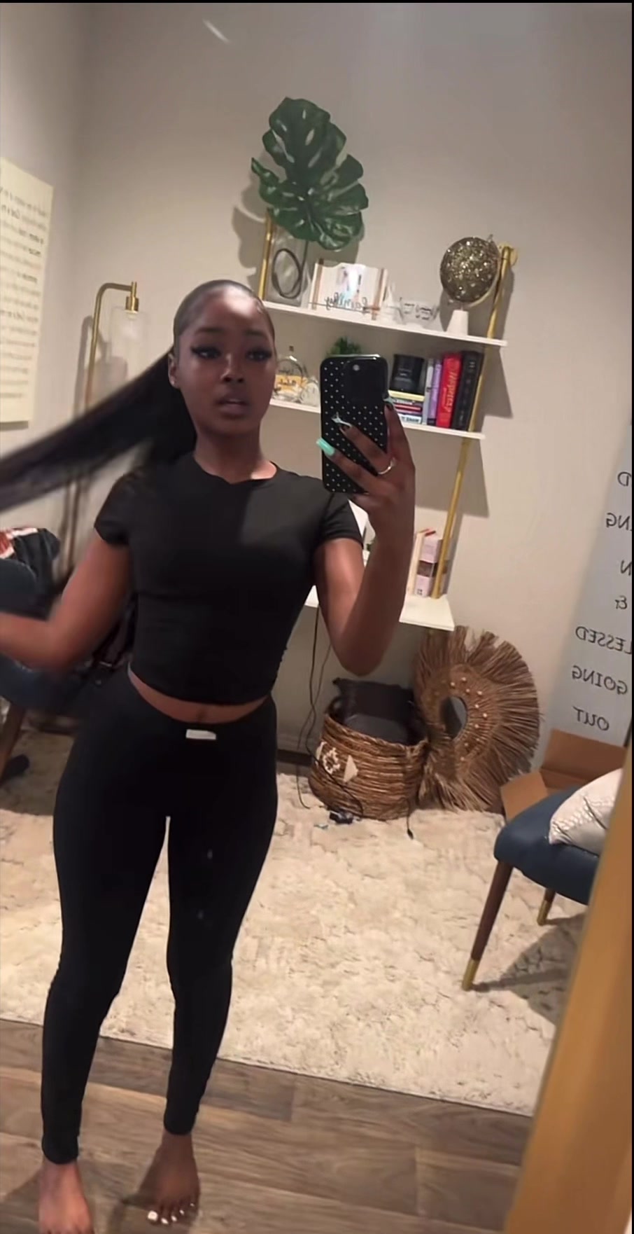 @world.of_laila