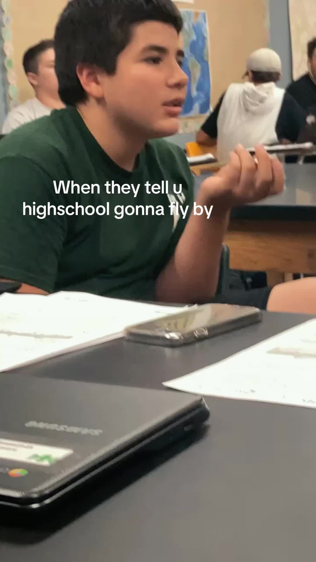 @😼
