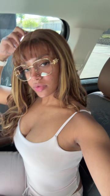 @Yana Marie✨