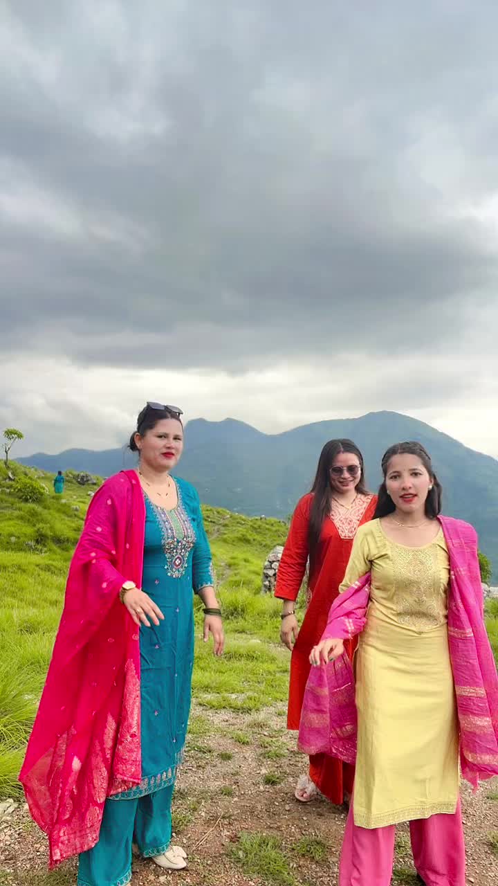 @अमृता खत्री