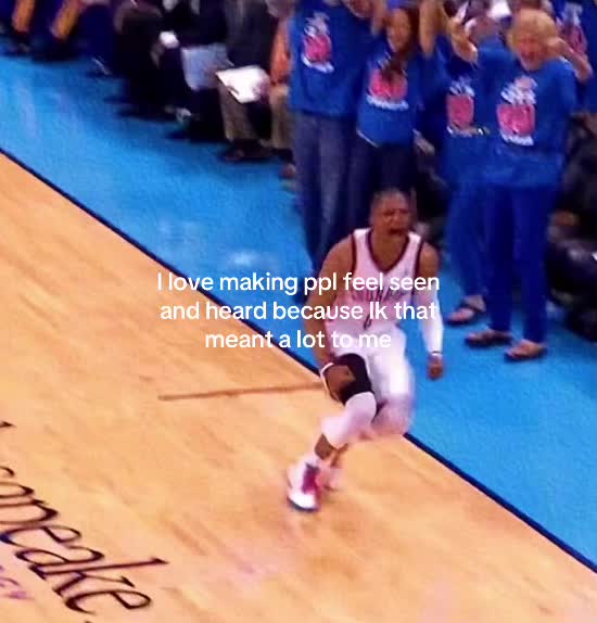@⃟