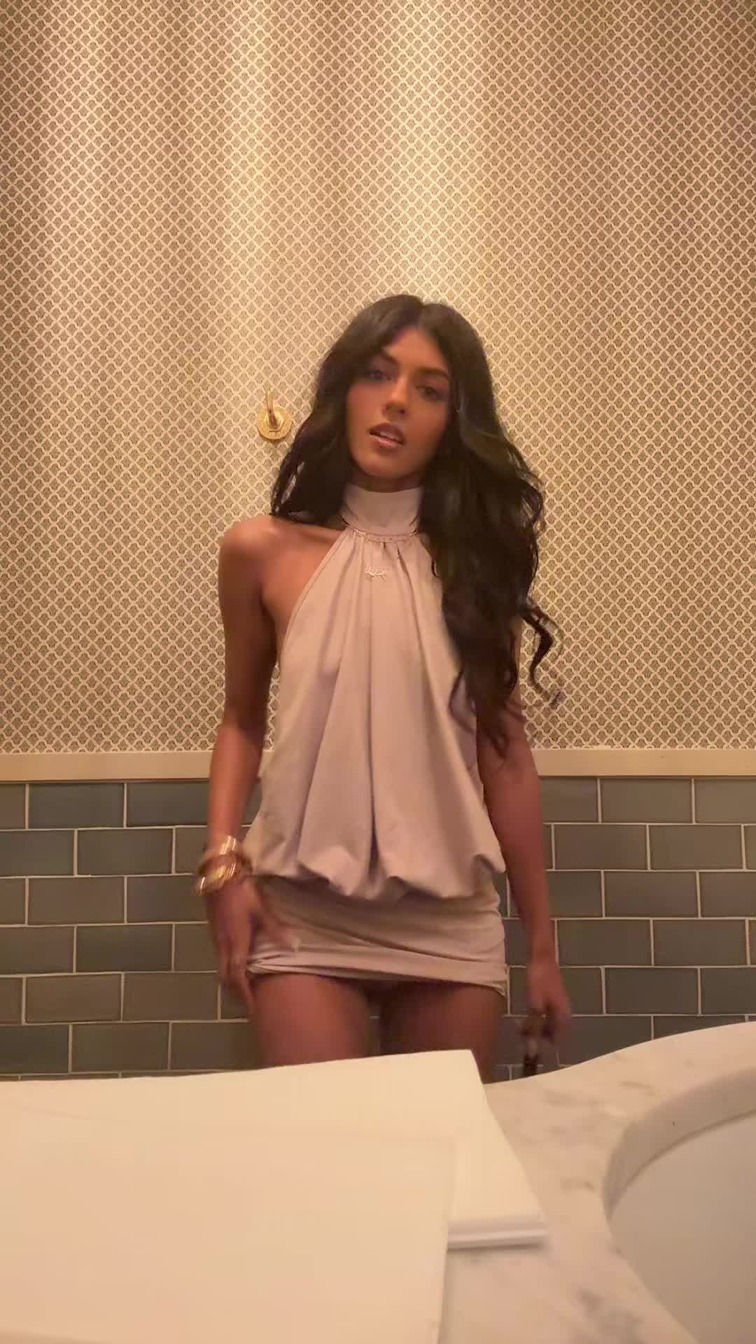 @user09400833180