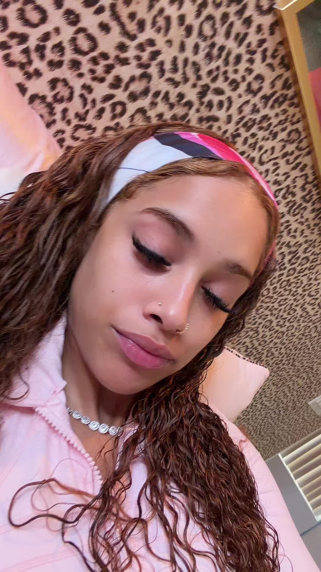@iKarleigh ๐