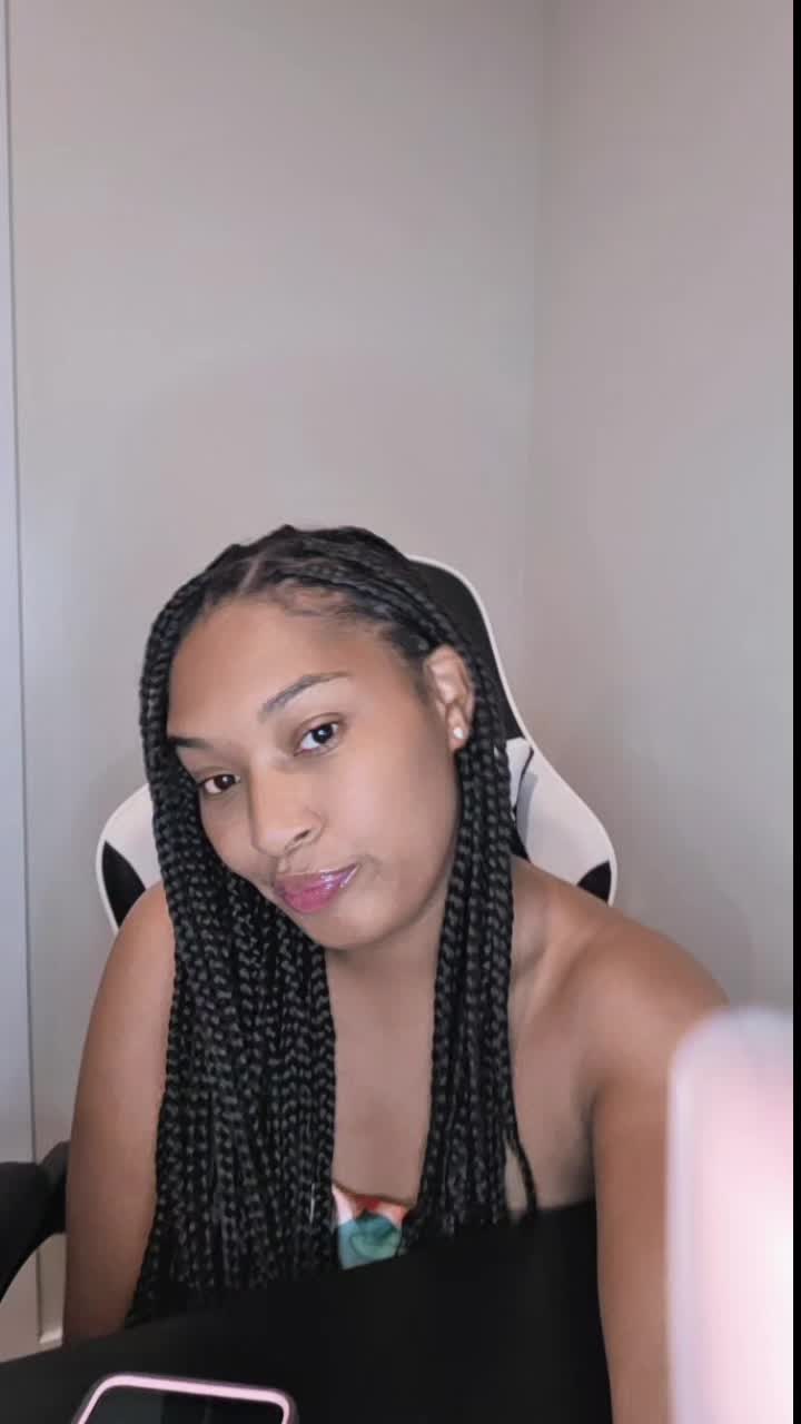 @Auribabyy
