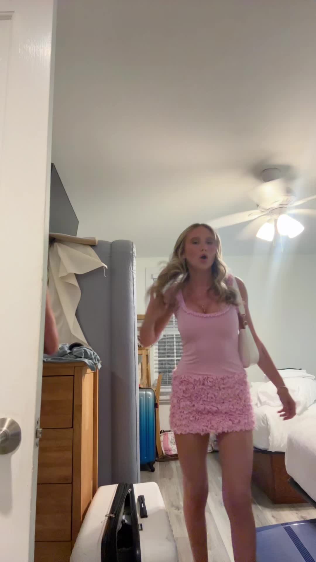 @livpress_