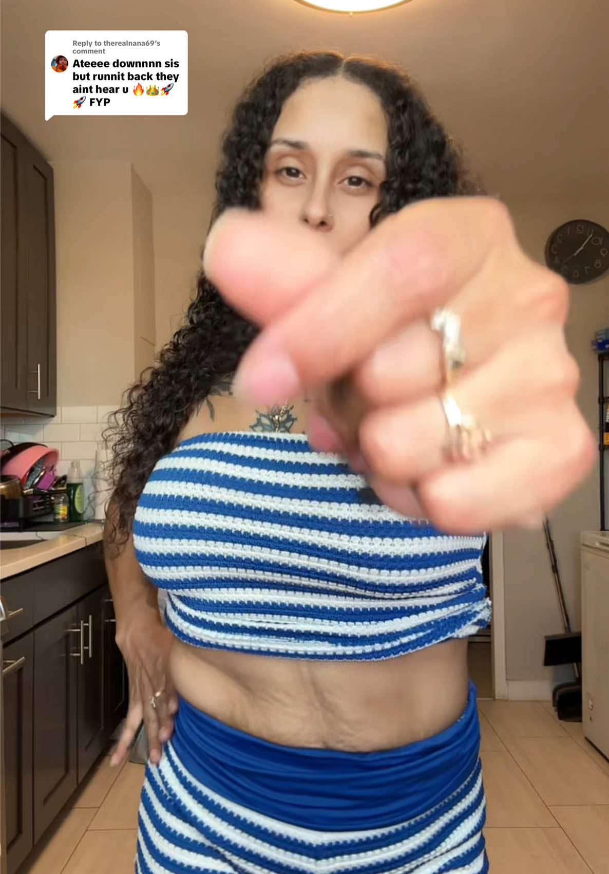 @momof4