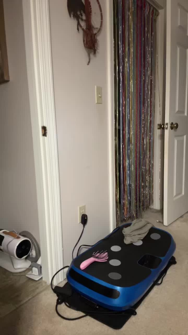 @_hippiehellion.303🖤
