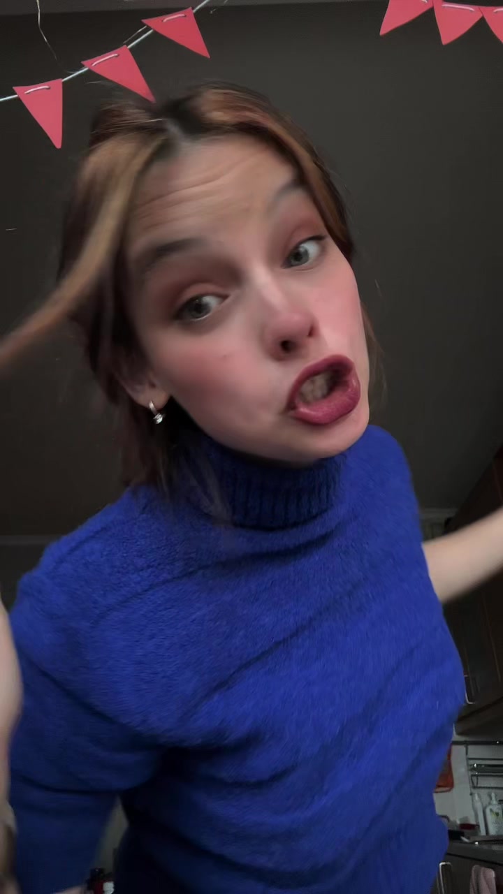 @аня земляника