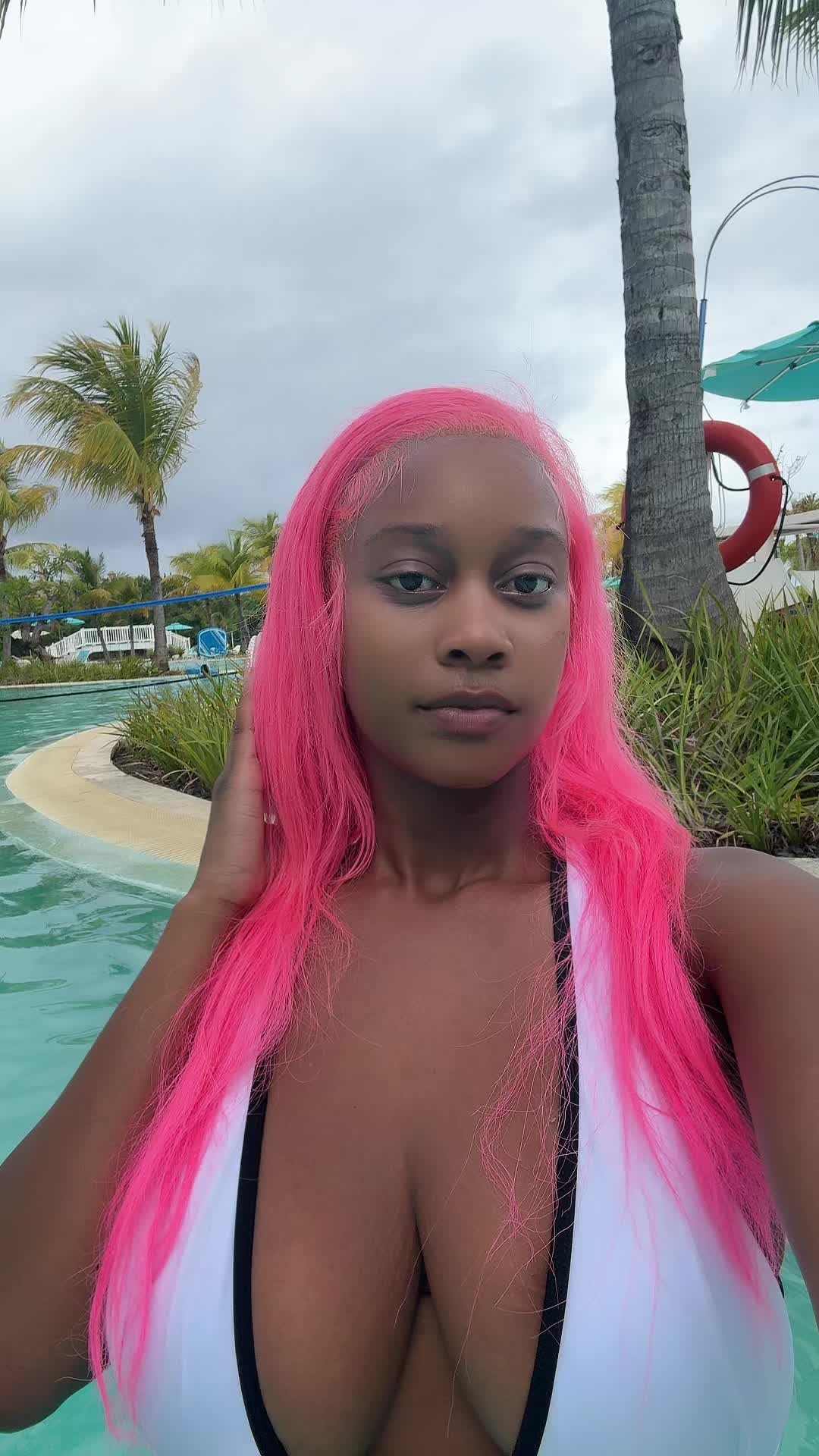 @Juliee