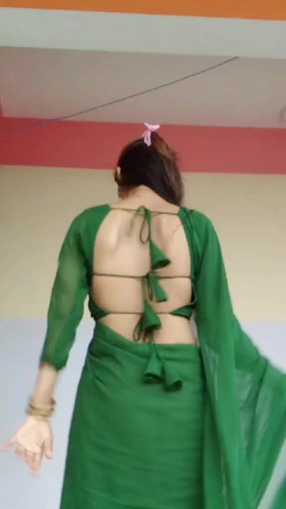 @Bhojpuri Queen 👑