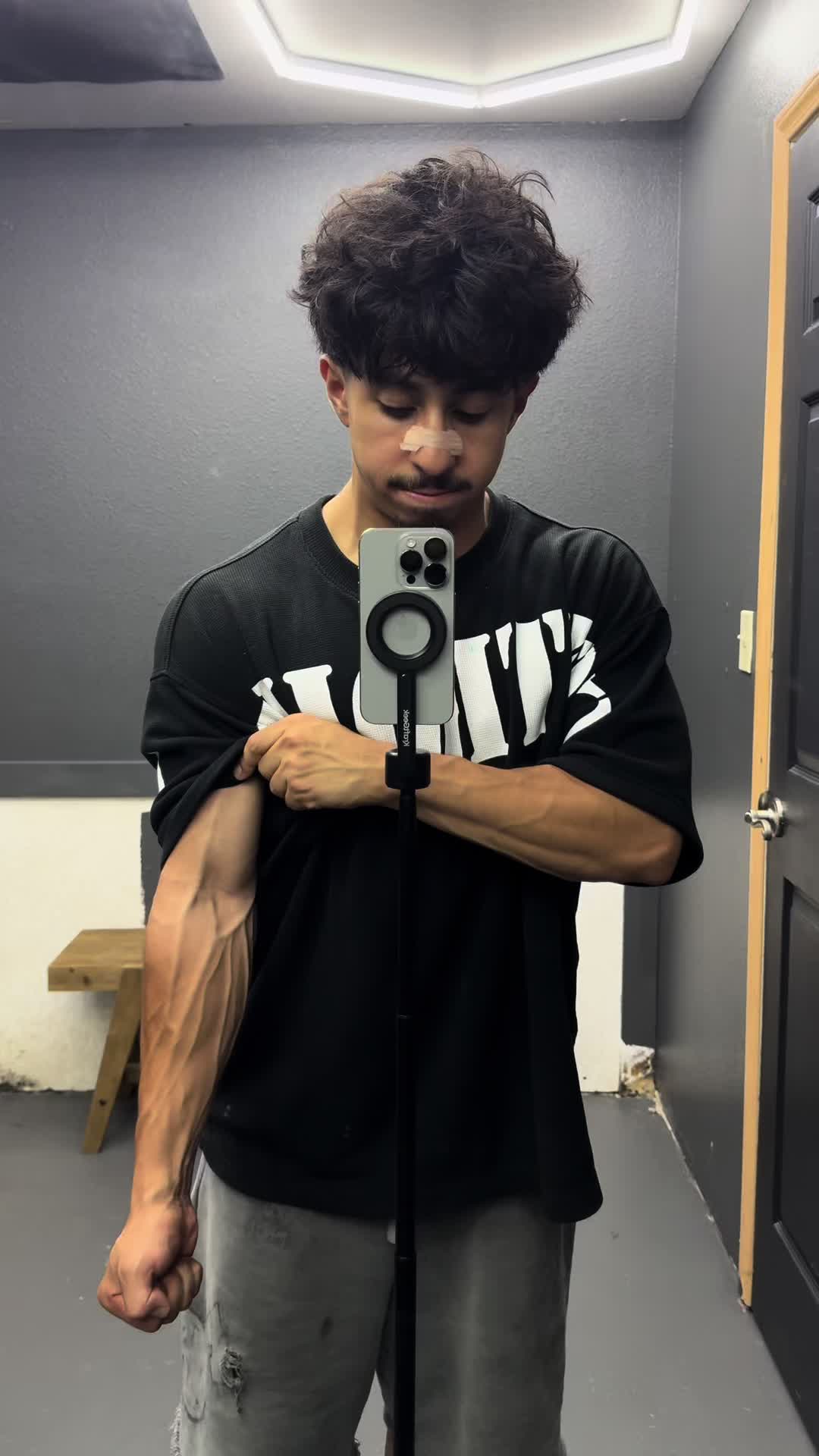 @𝕵