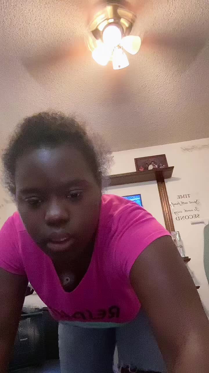 @MissZoeAaliyah09.   Pit babe