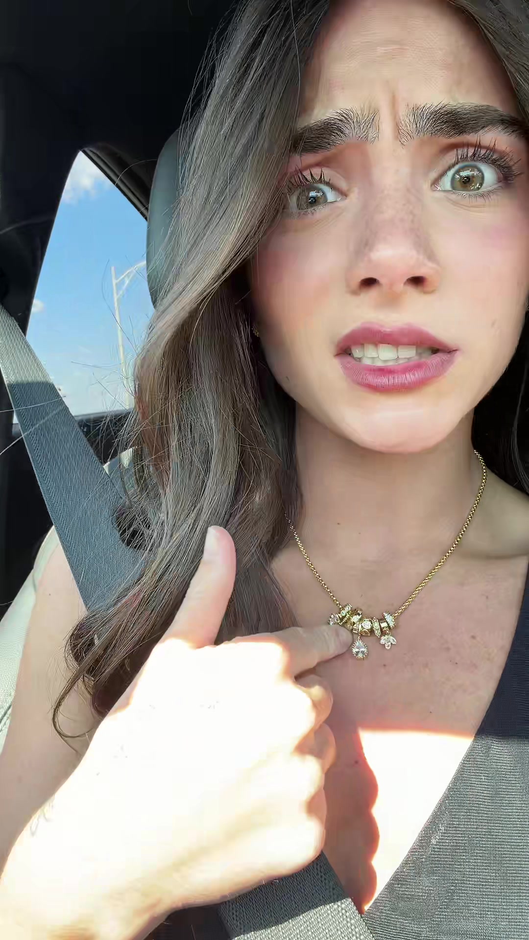 @cyrinna Nicolle