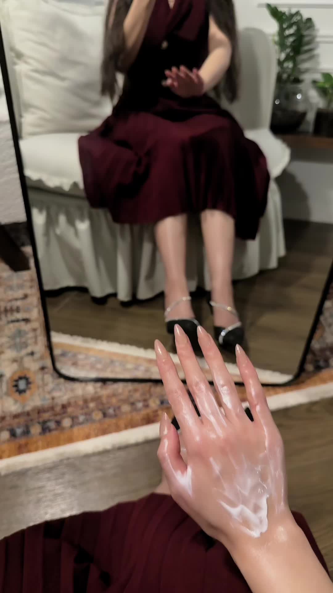 @آنيا
