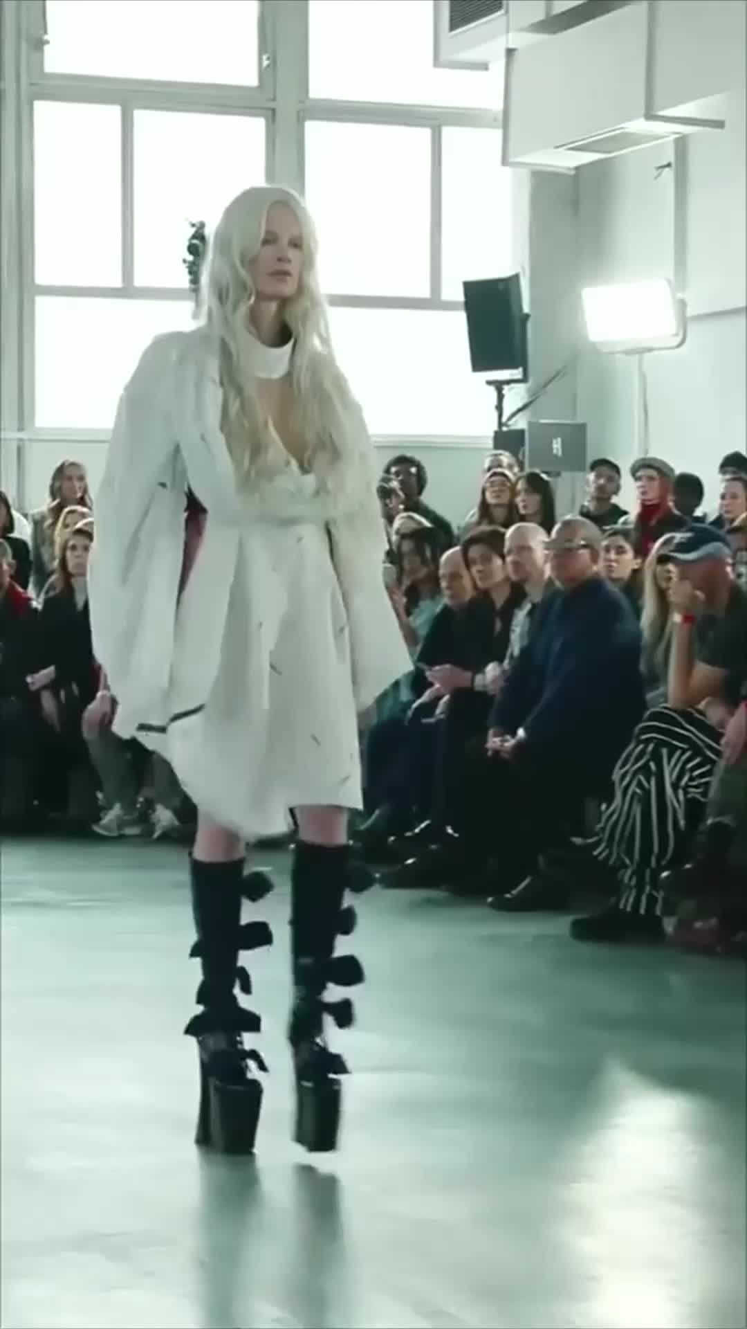 @notemilyyf73248680