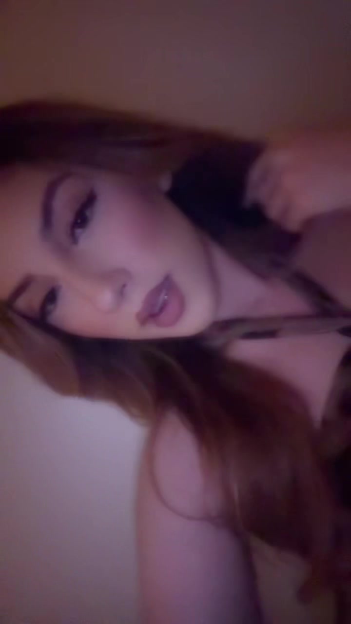 @Celyy