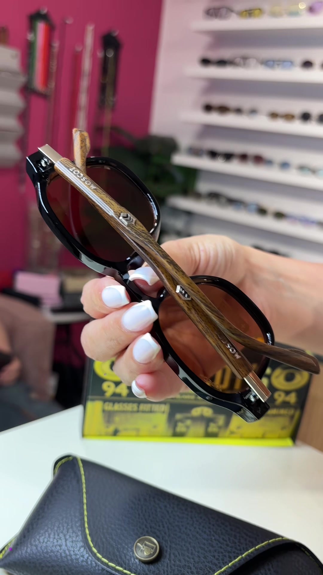 @pink_glasses.1