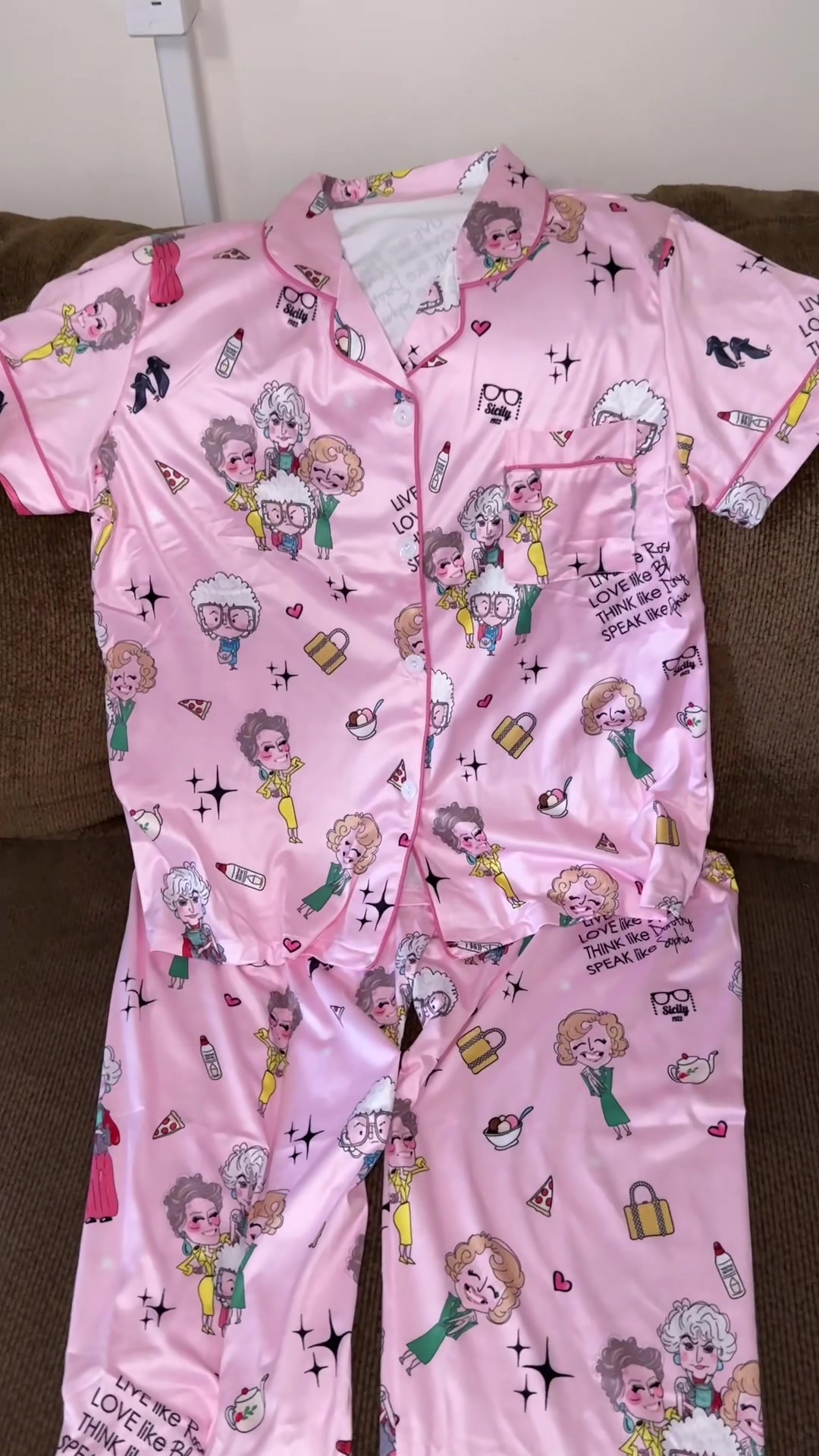 @CraftyLori🧵sews rite