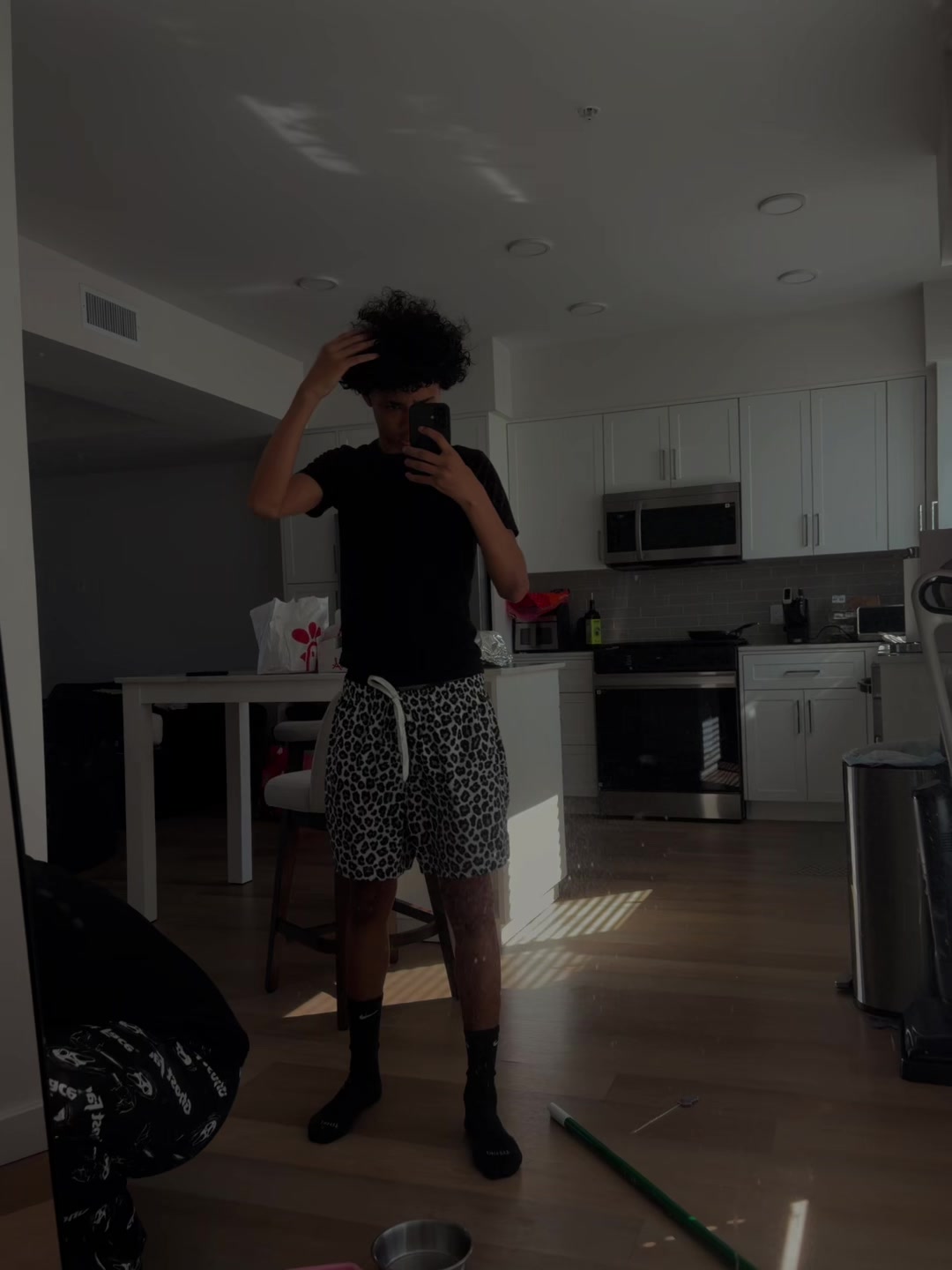 @…