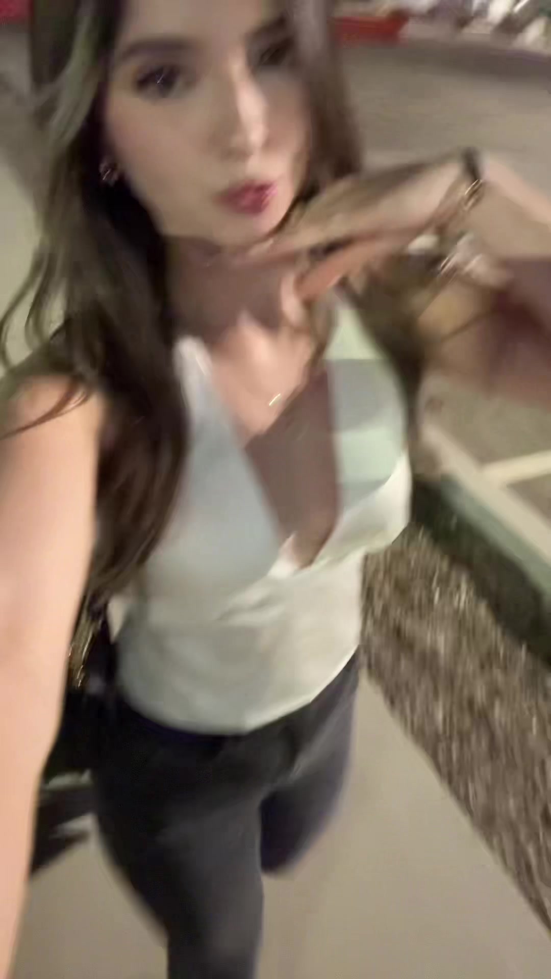 @Axiri