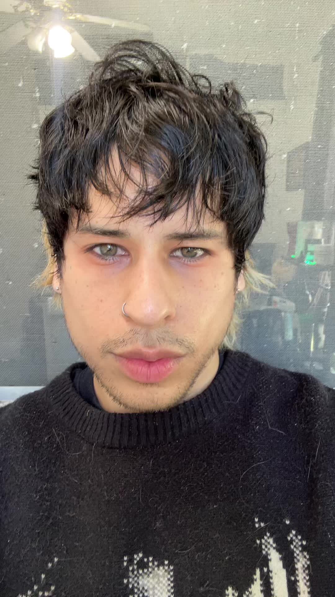 @🫵😹
