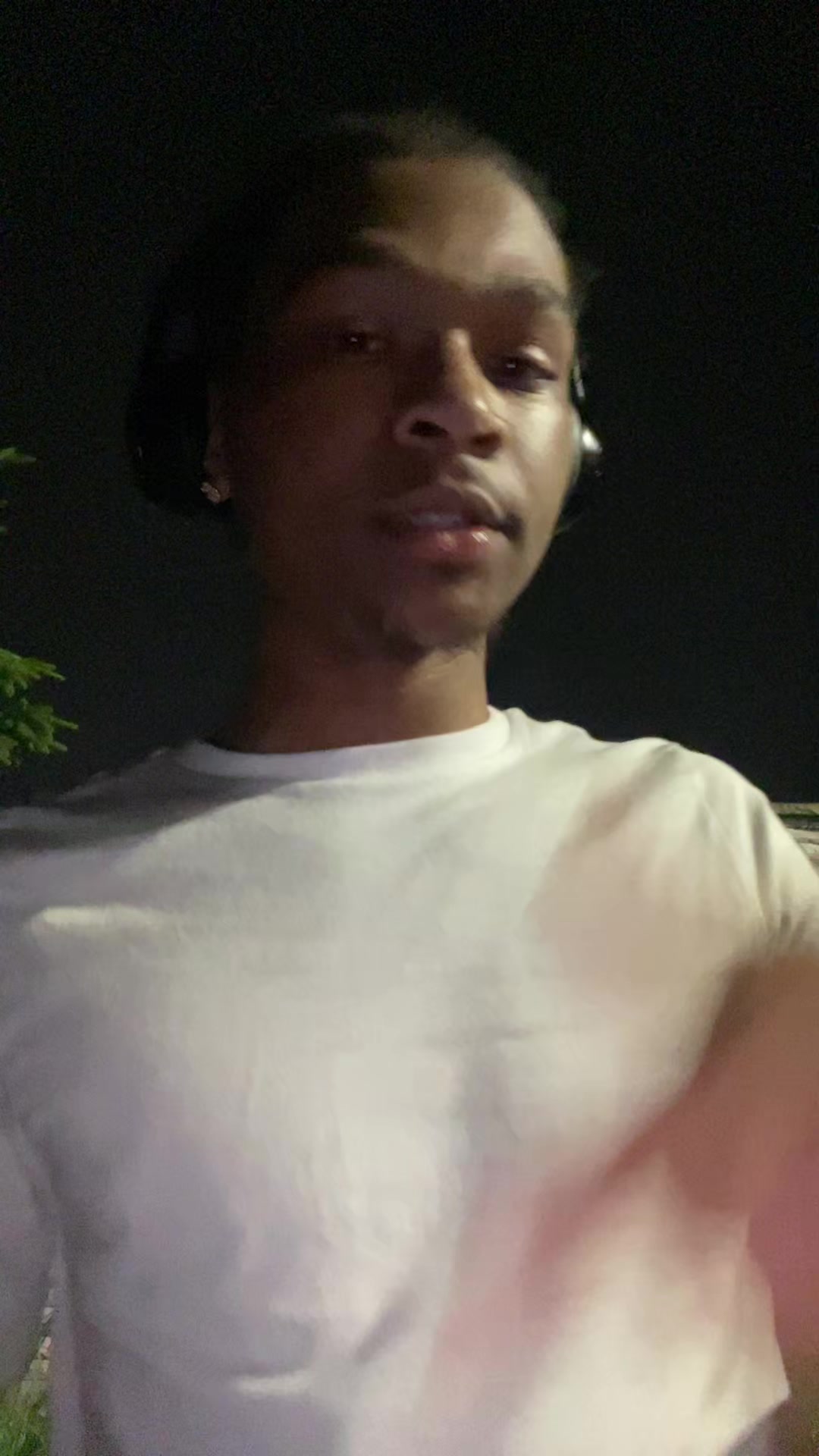 @Bj