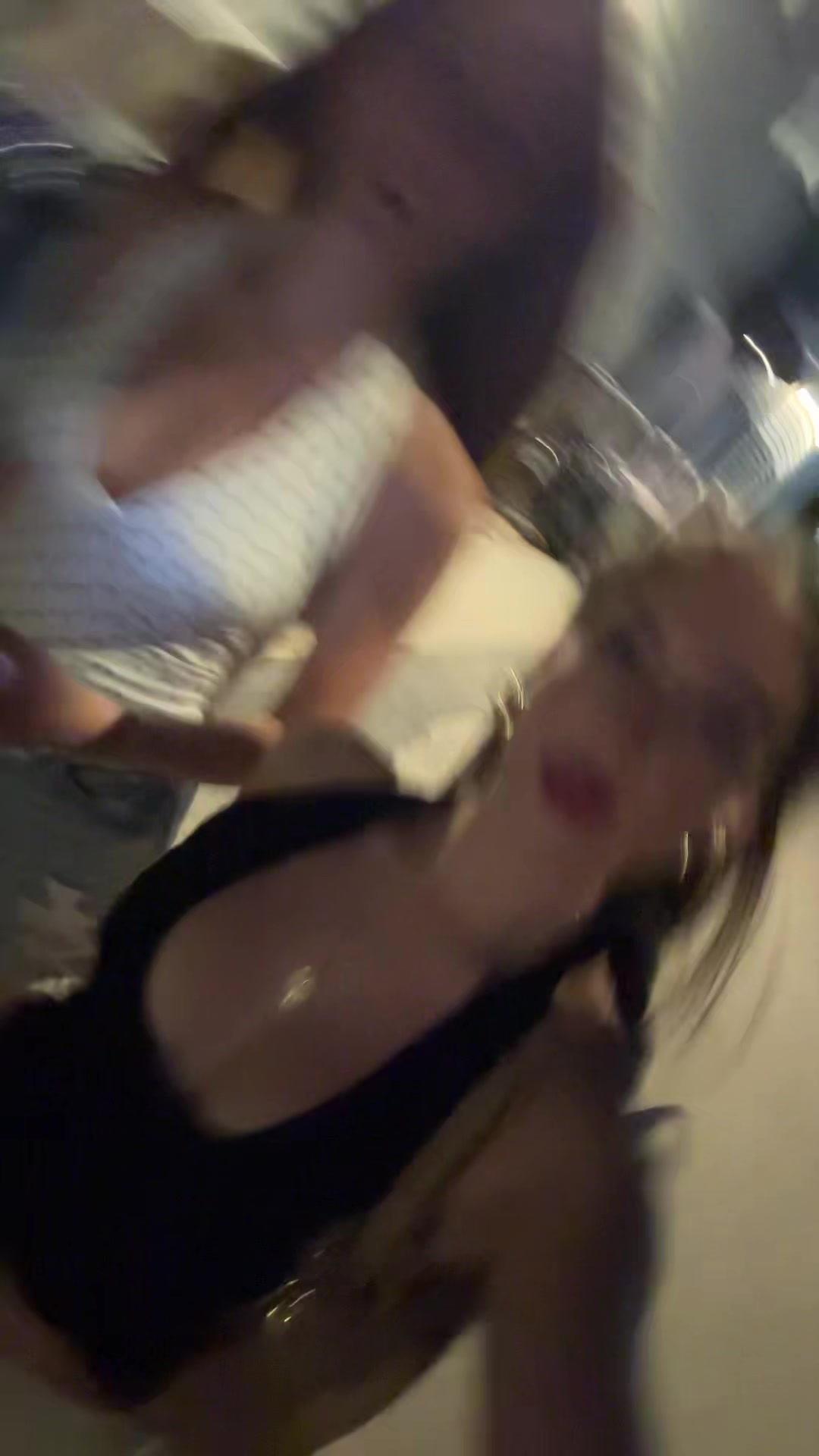 @Mia