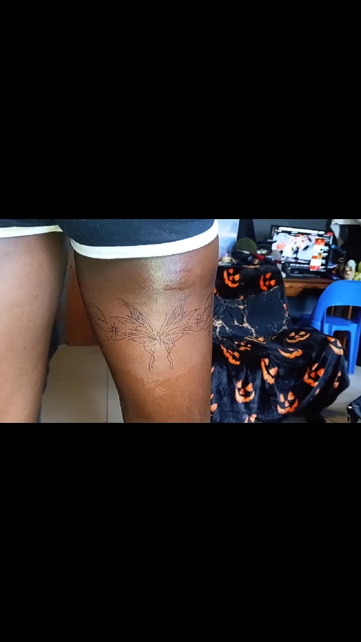 @Shroomies tattoos & piercings
