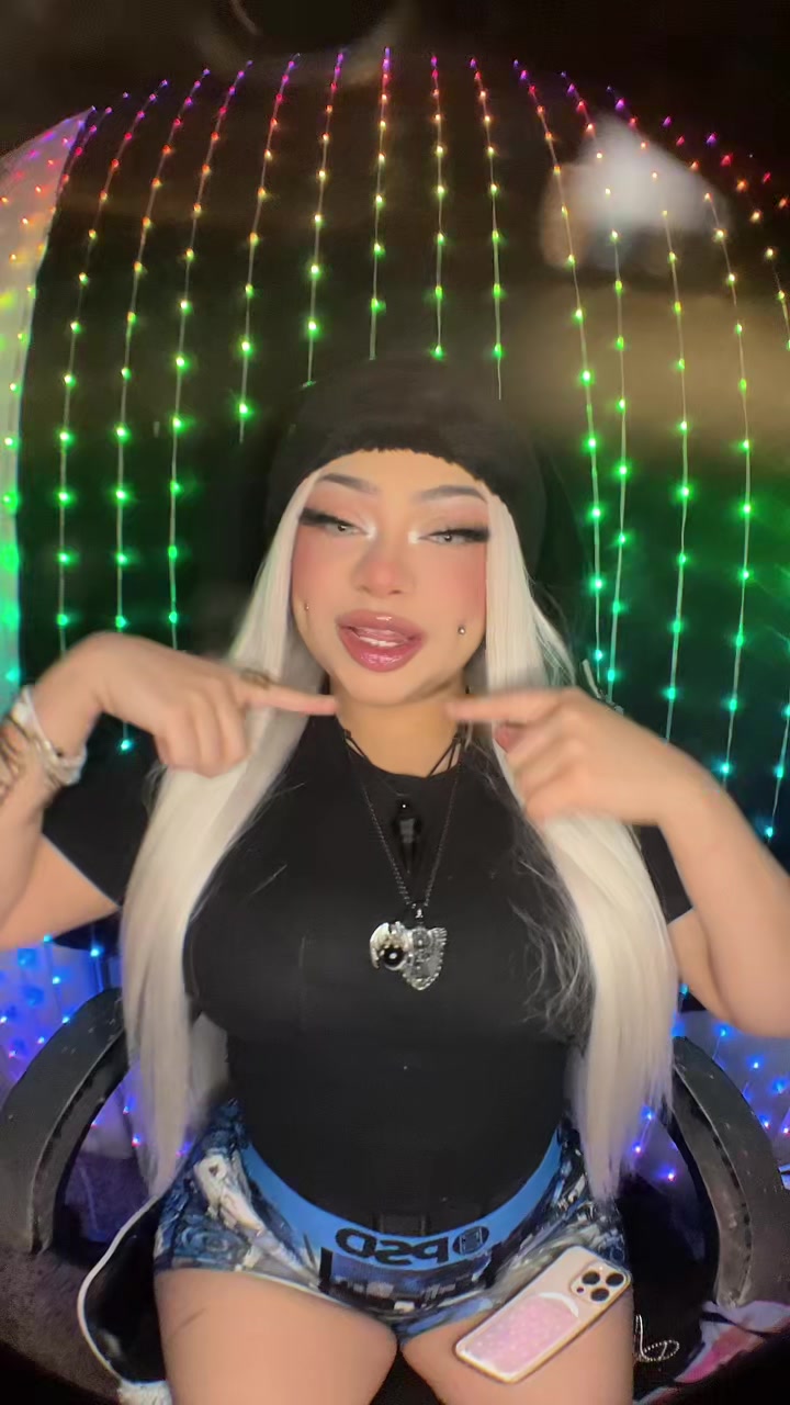 @🎰𝓂𝑒𝓁𝒶𝓃𝒾𝑒🖤✨