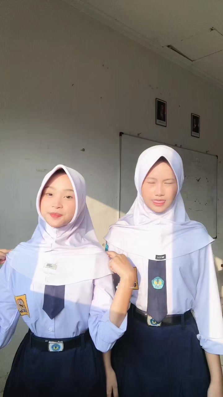 @..