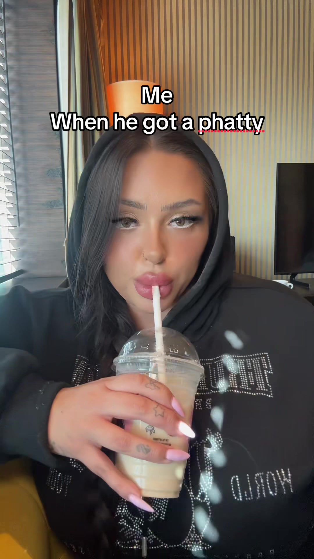 @zoeyfoxxofficial