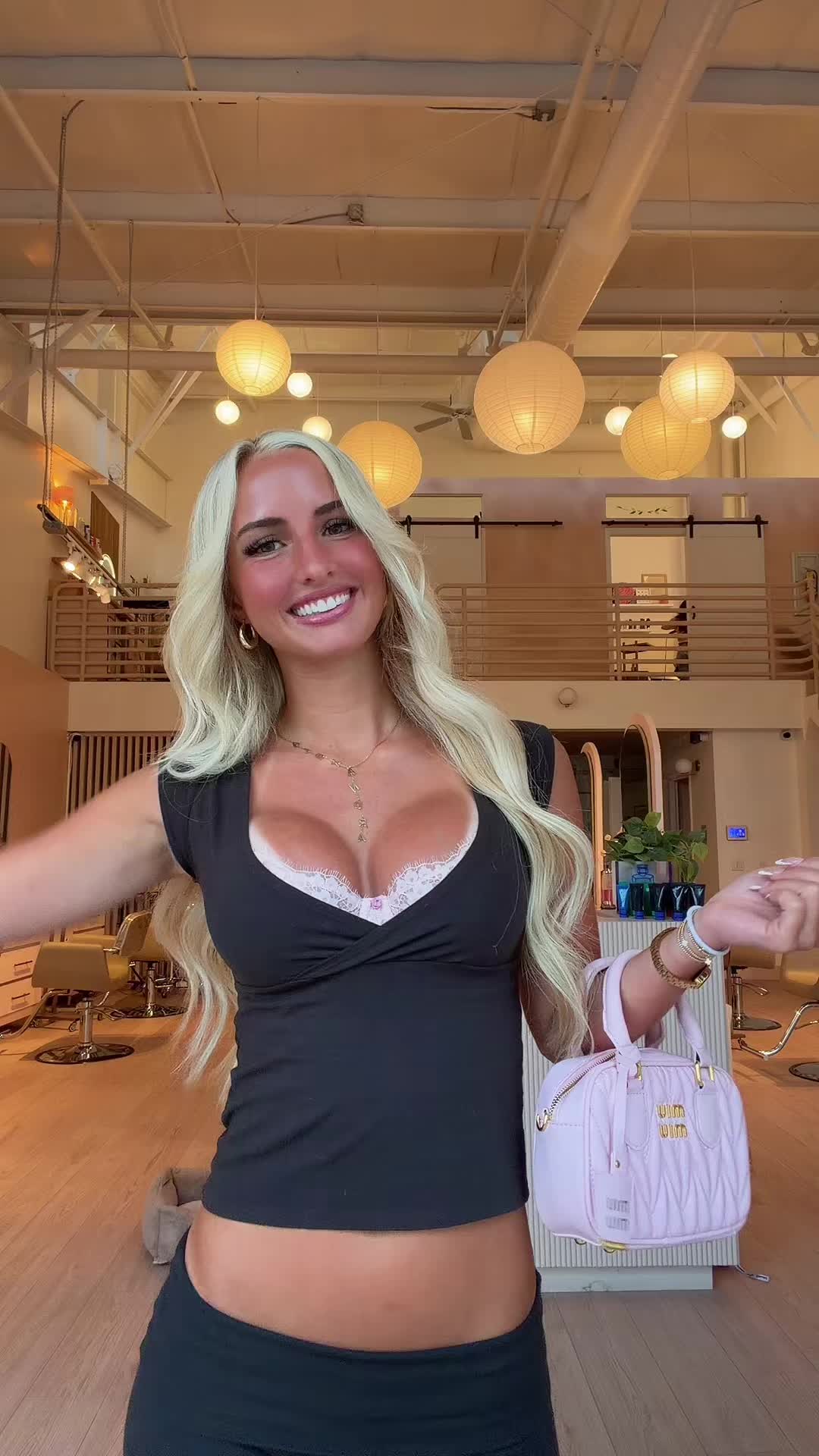 @alideckerrr