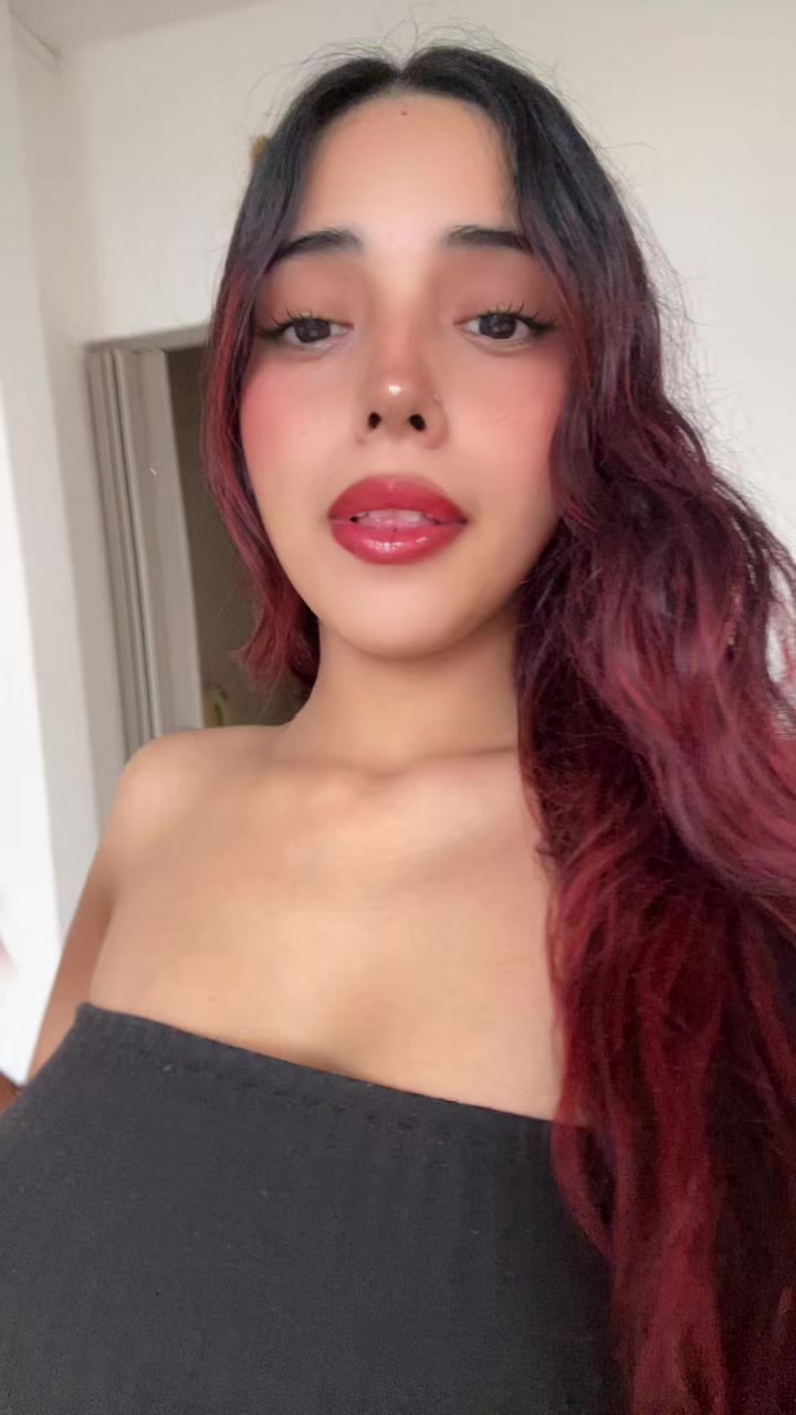 @Nicole🍒