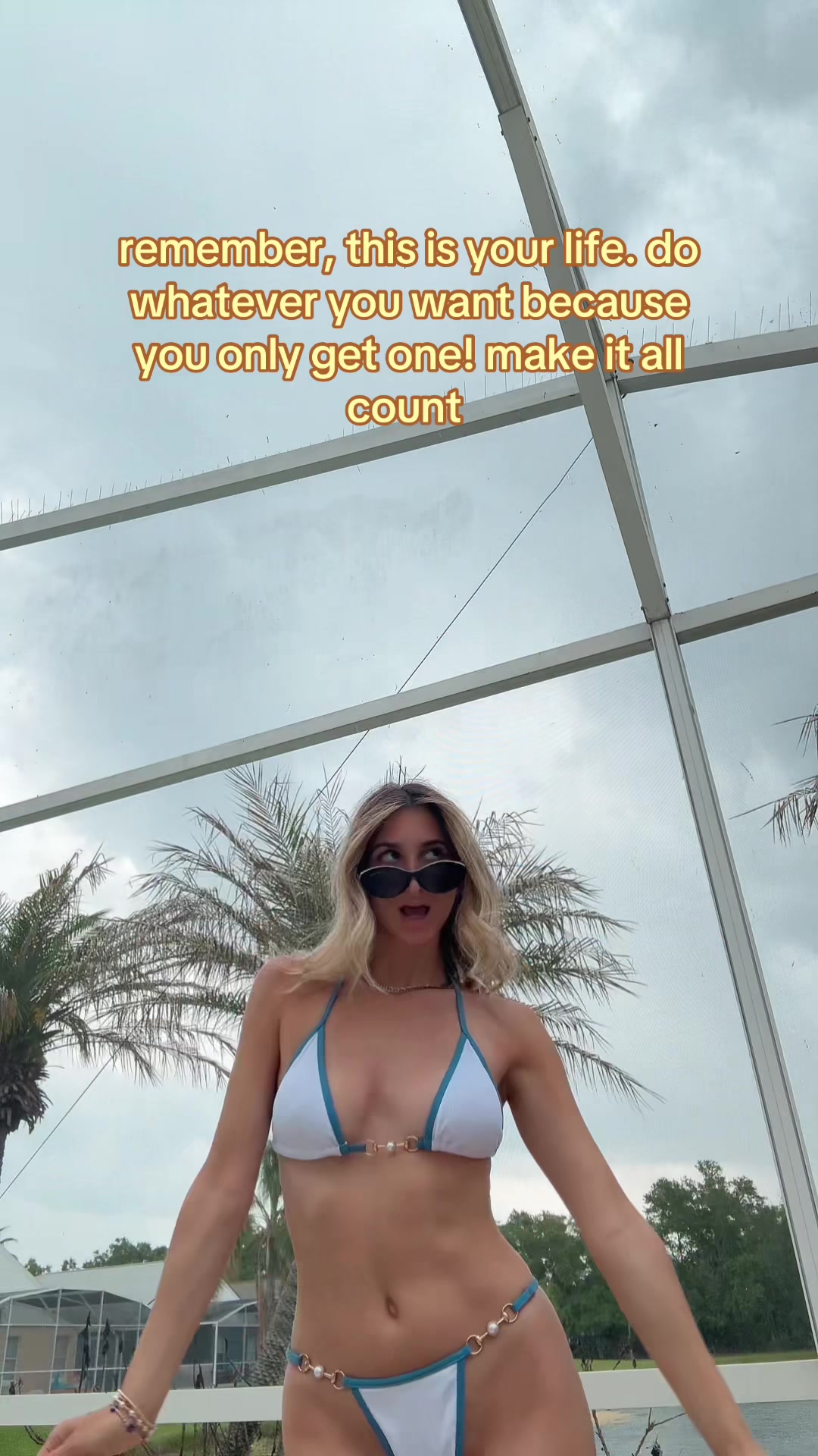 @Mel 🦋