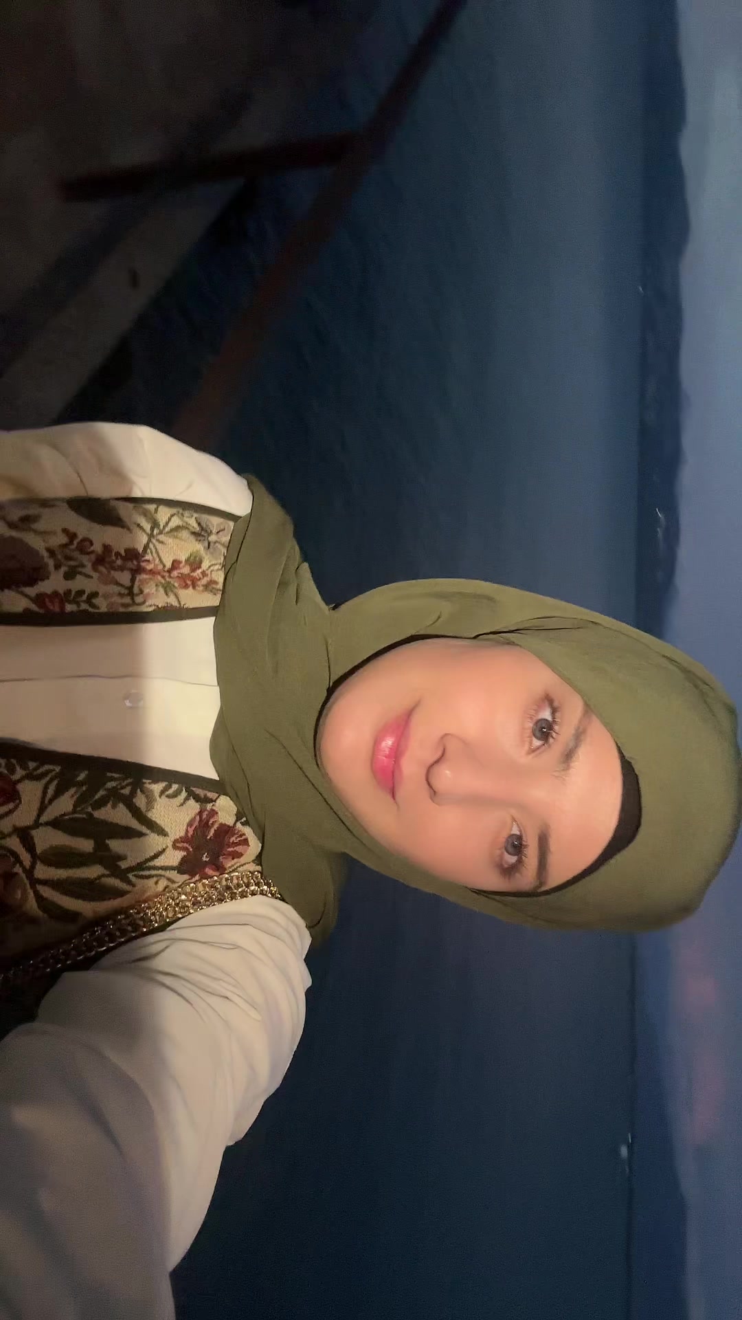 @0_nora_02