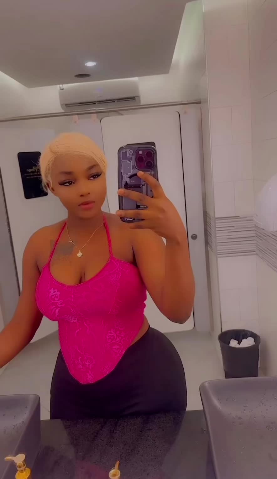 @Nikiminaj_africa