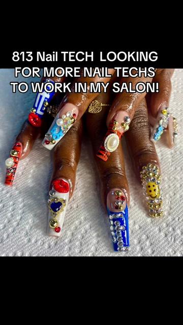 @Dollhouse nails of Tampa