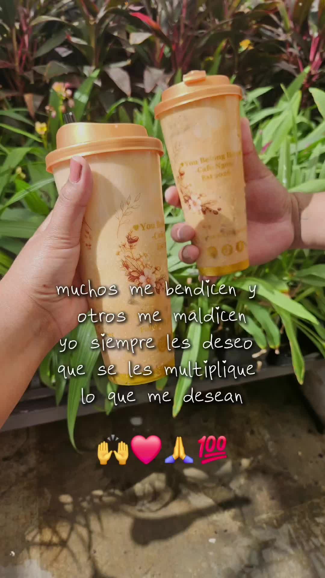 @CrayzHottie✝️🌻❤️