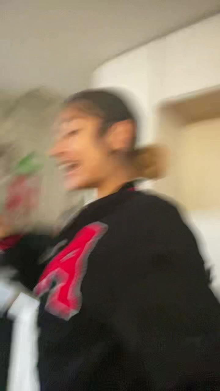 @user35975980502