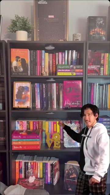 @Empress V 📚 ✨|| booktok