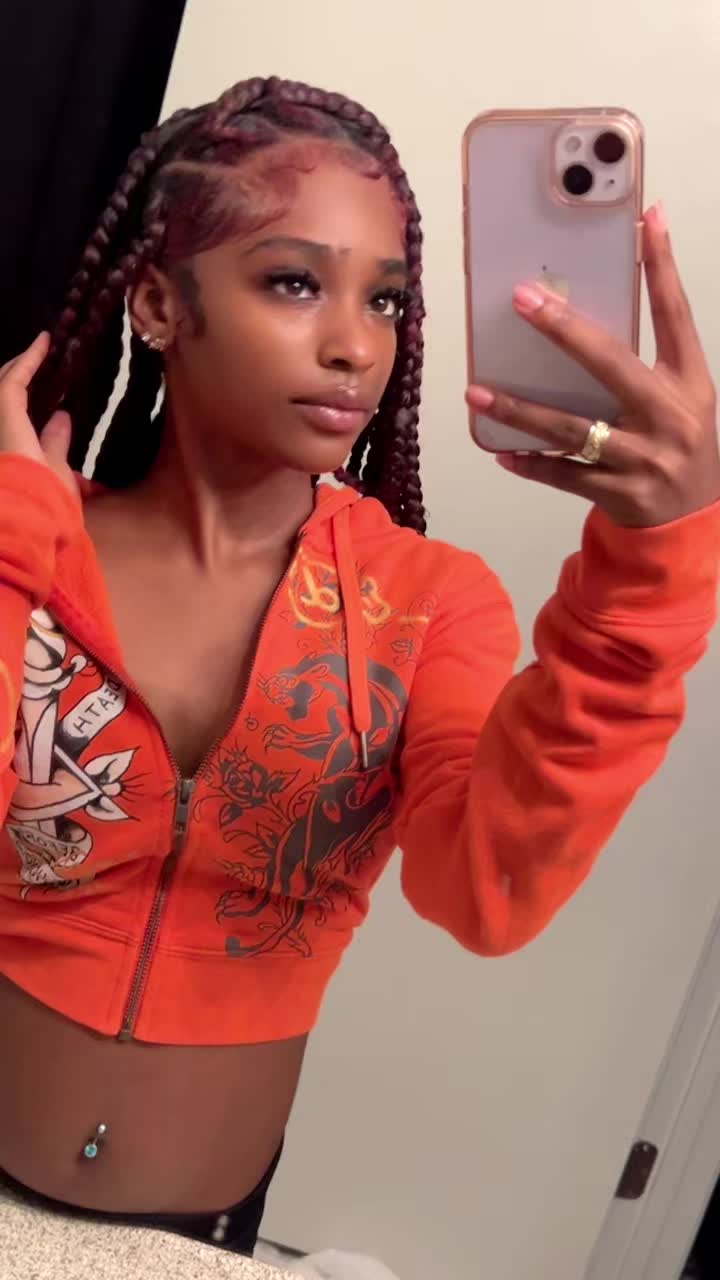 @therealindiaskyy