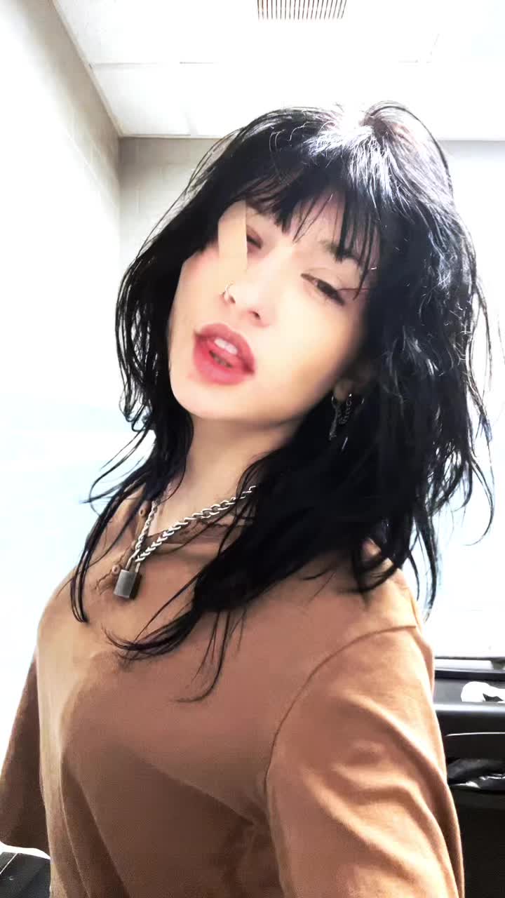 @…