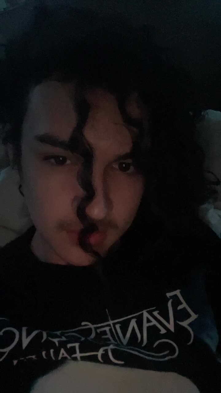 @Thraxr