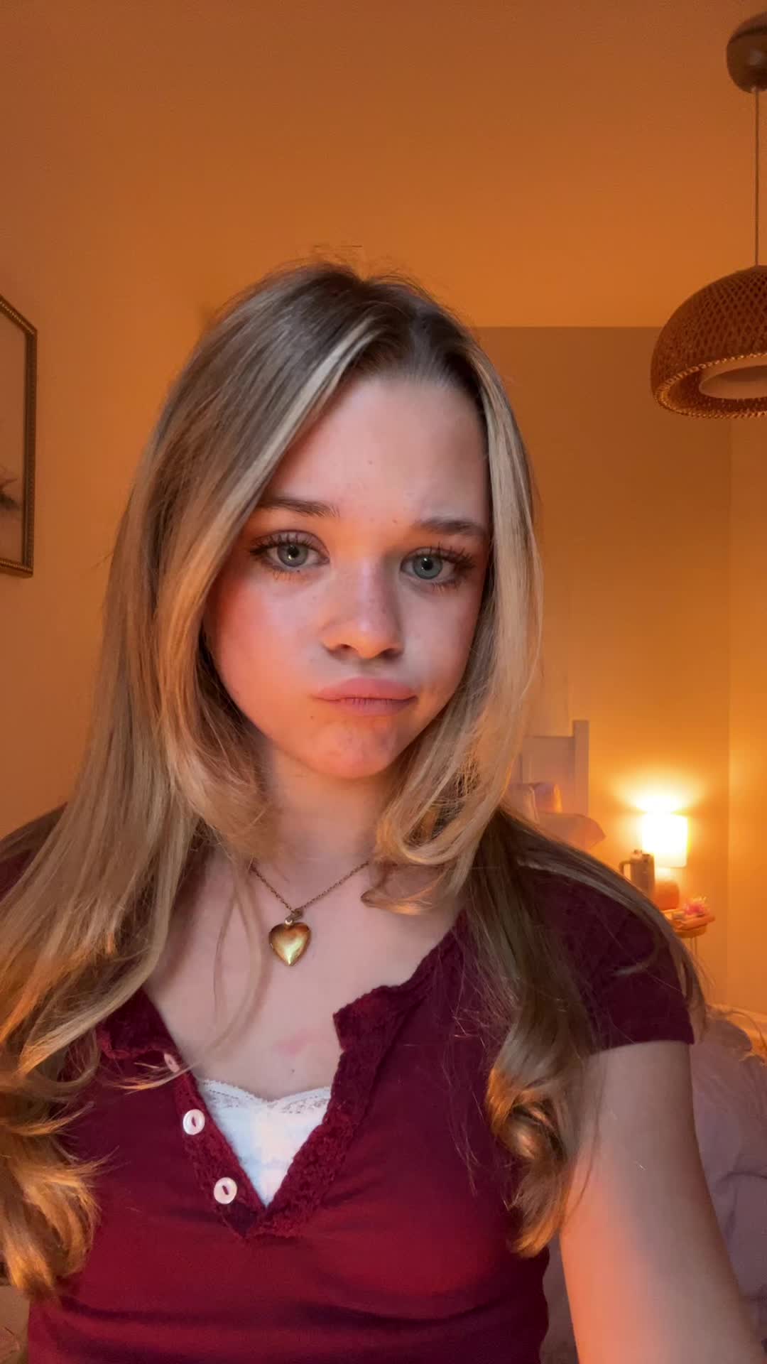 @𝓒𝓪𝓶𝓲🪽🧁🦢🩰