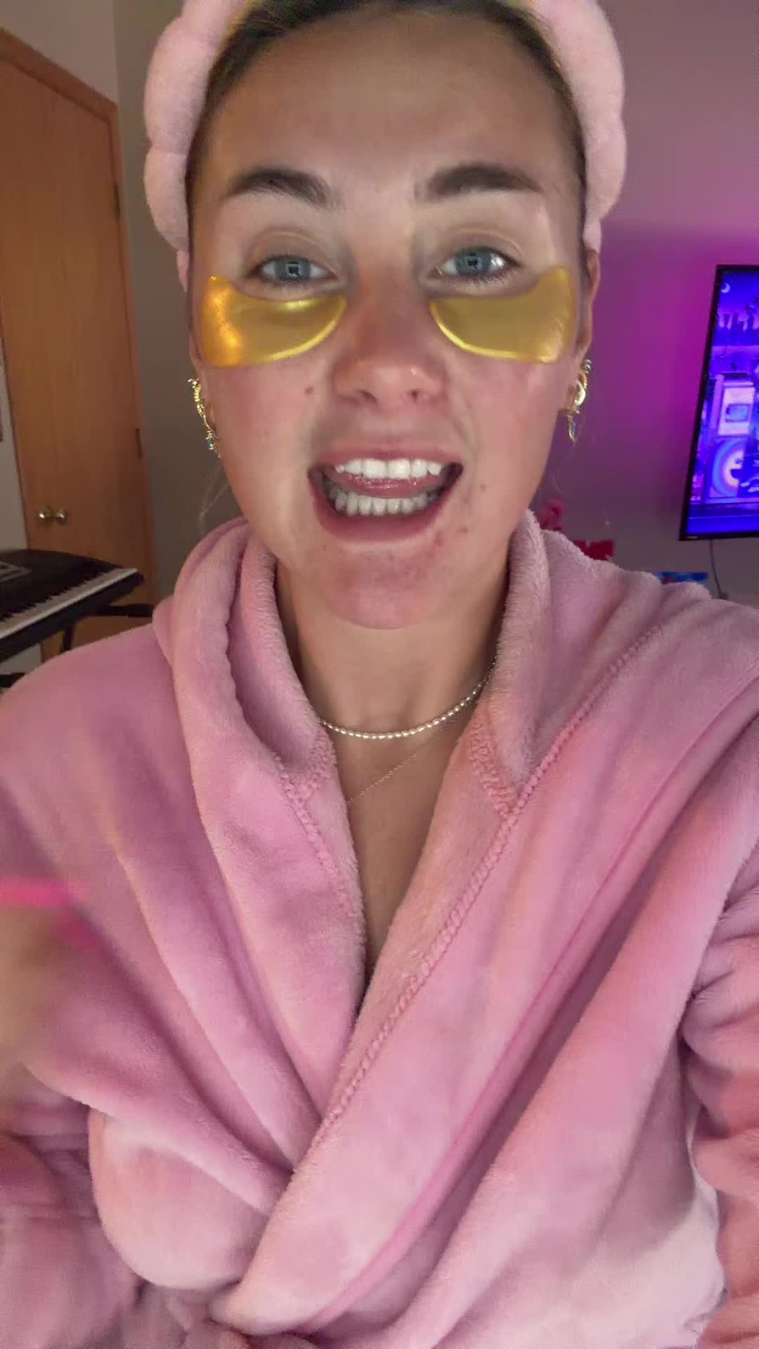 @lailasummers_