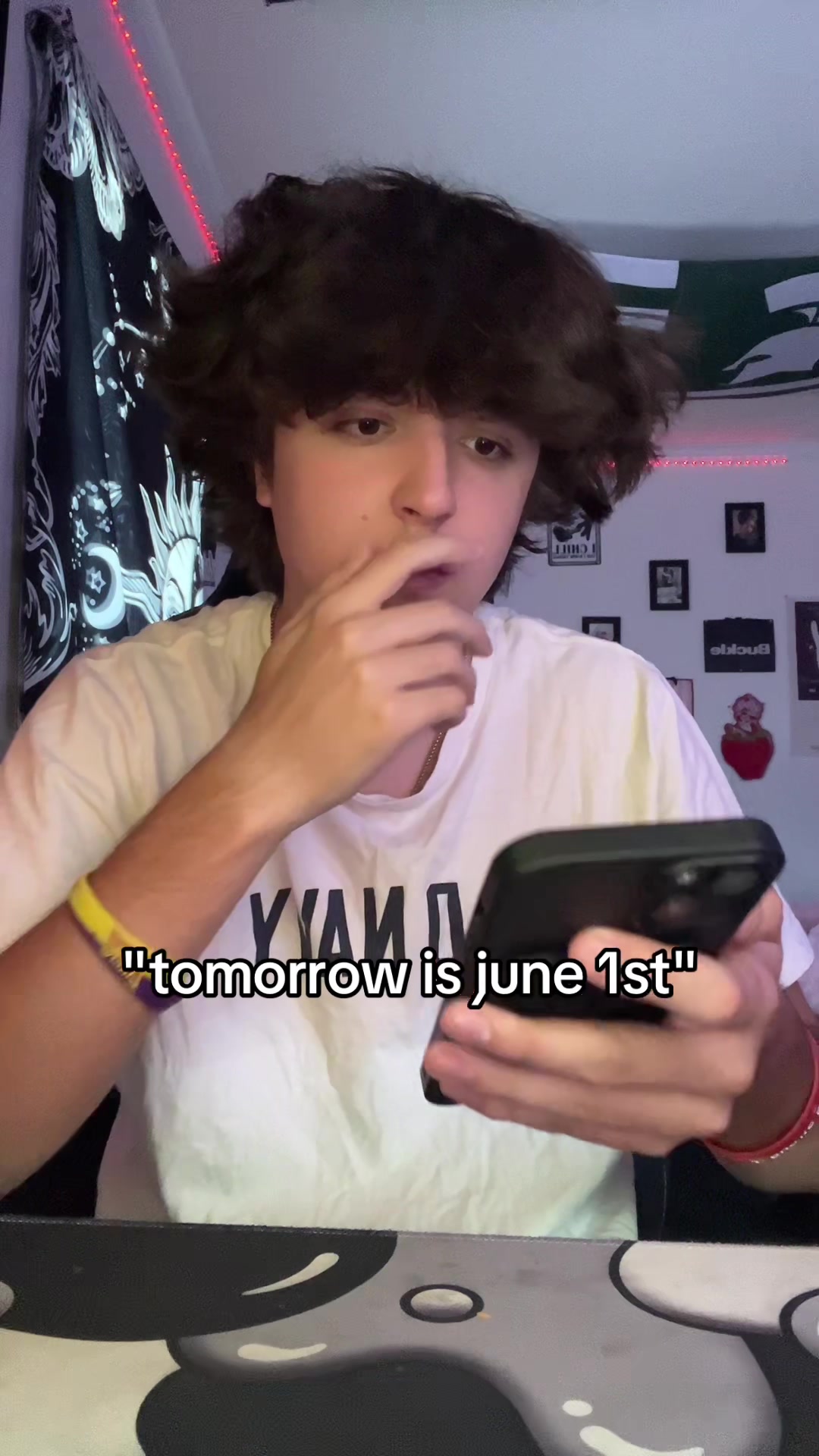 @T