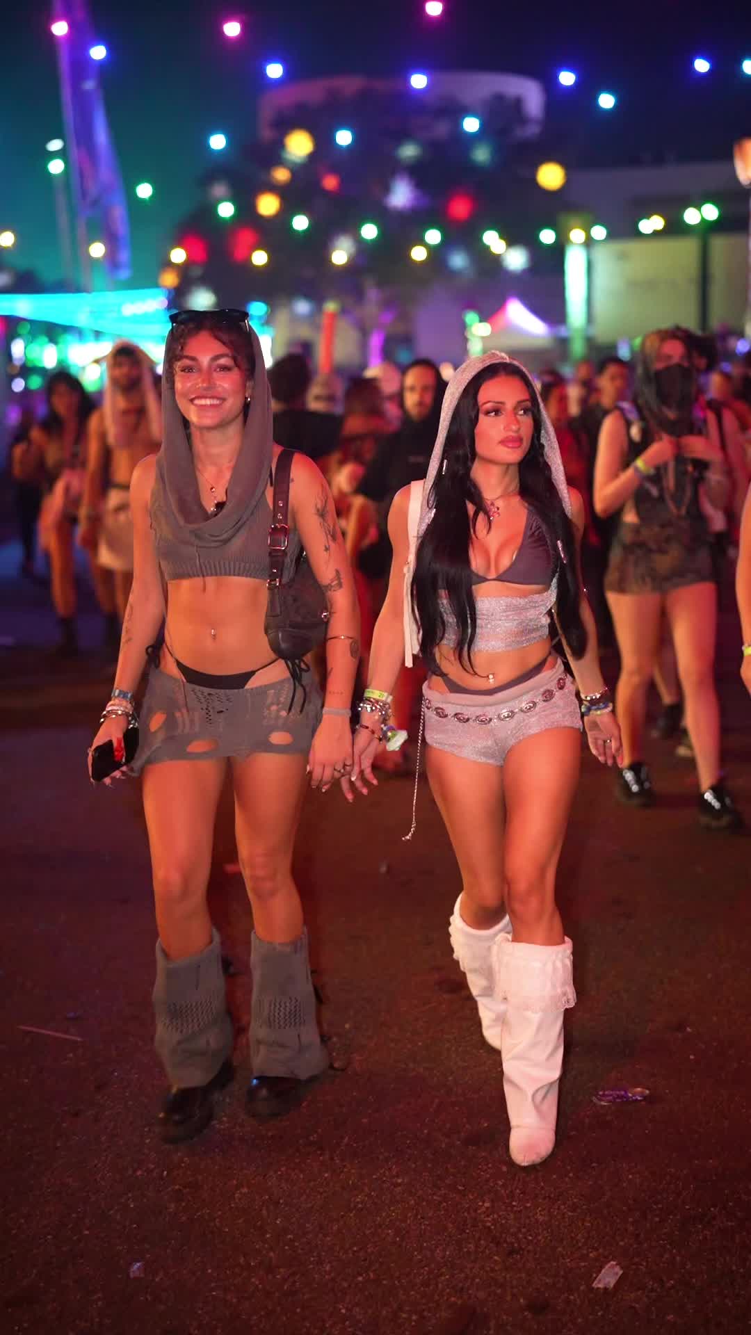 @Girlsatraves