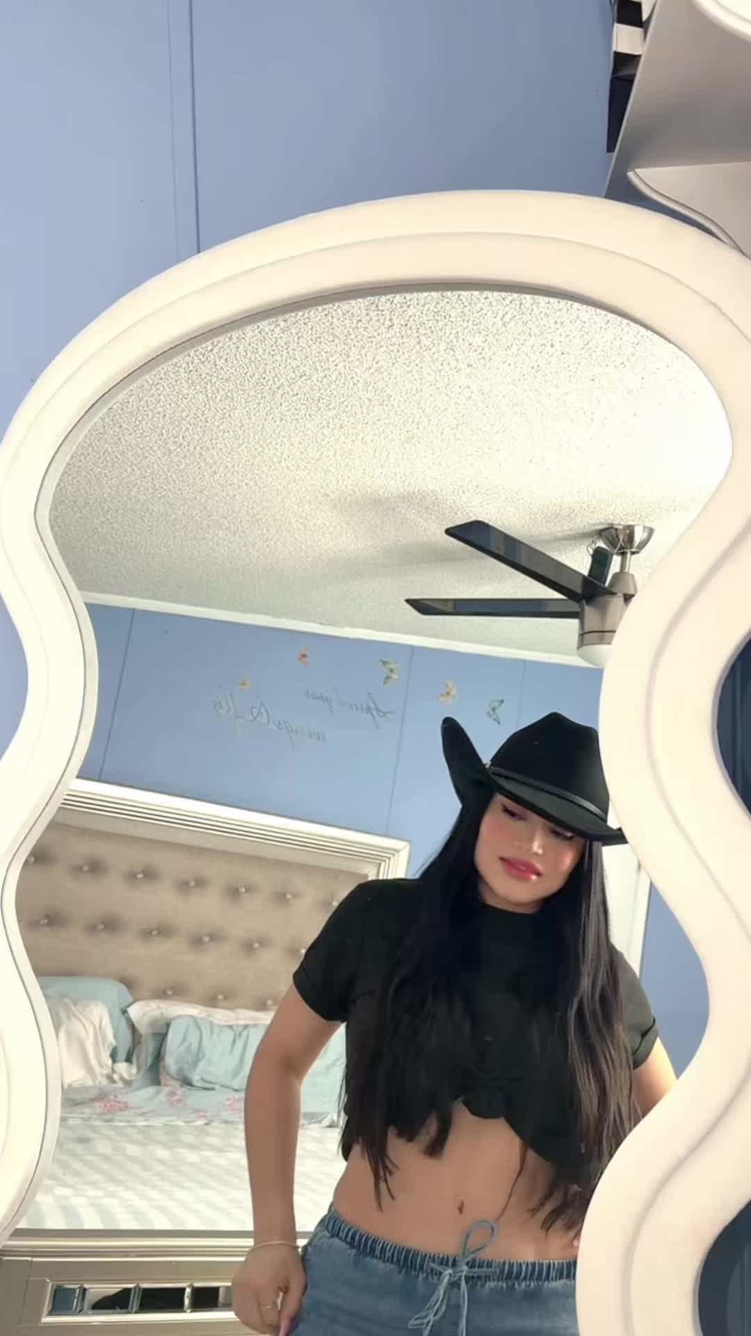 @L I L Y
